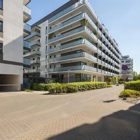 Ecru Specious 2-bedroom With Balcony Apartment Warsaw