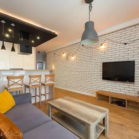 Apartment Ecru Specious 2-bedroom With Balcony *