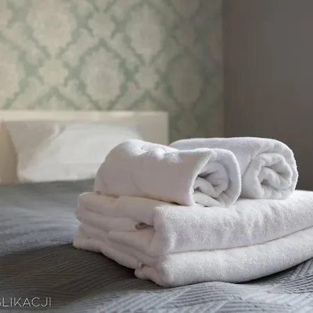 Ecru Specious 2-bedroom With Balcony *