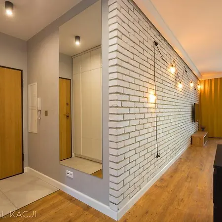Ecru Specious 2-bedroom With Balcony * Warsaw